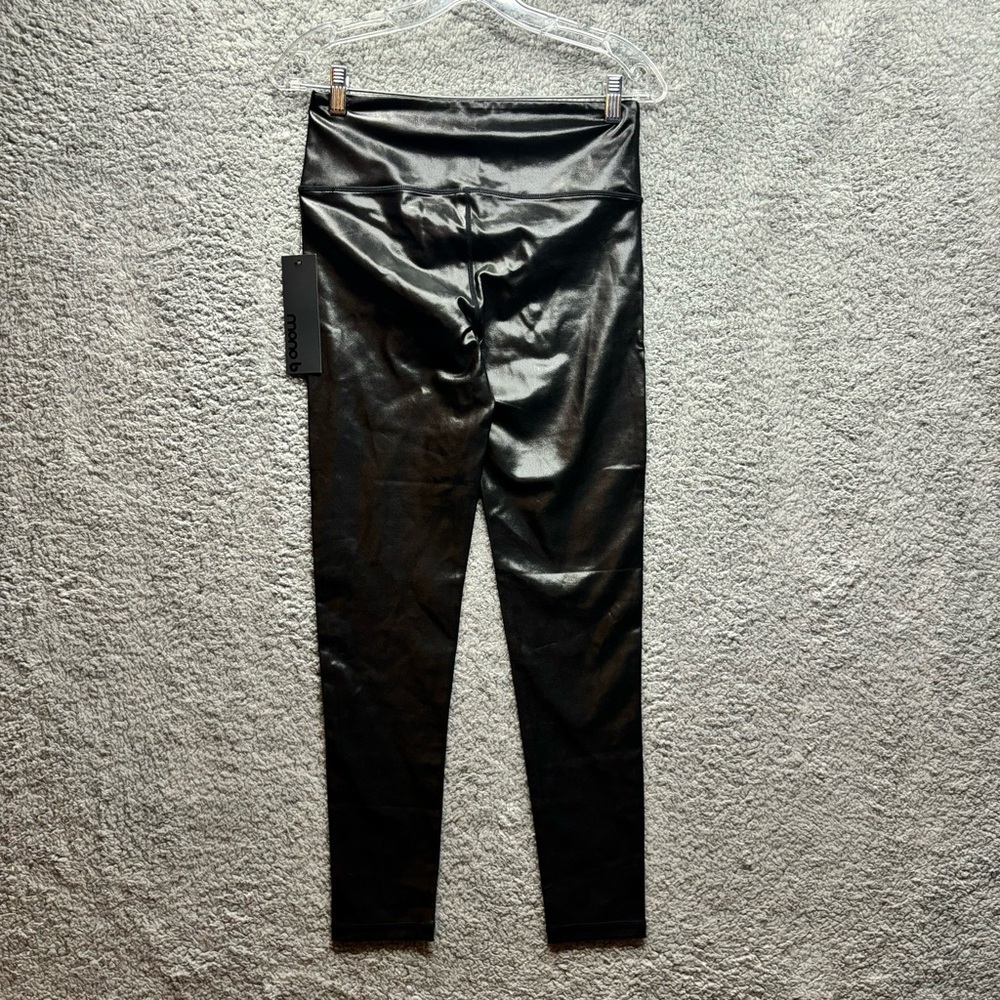 Mono b Faux Leather Leggings Women Sz Medium Black Stretch High Waisted NWT - Picture 8 of 9